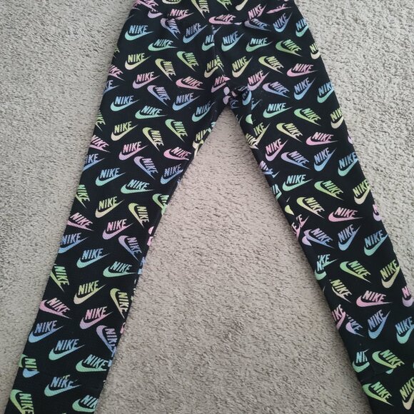 Girls Small shop clothes, Handmade items most never worn!! 🥹🩷 - Picture 3 of 16